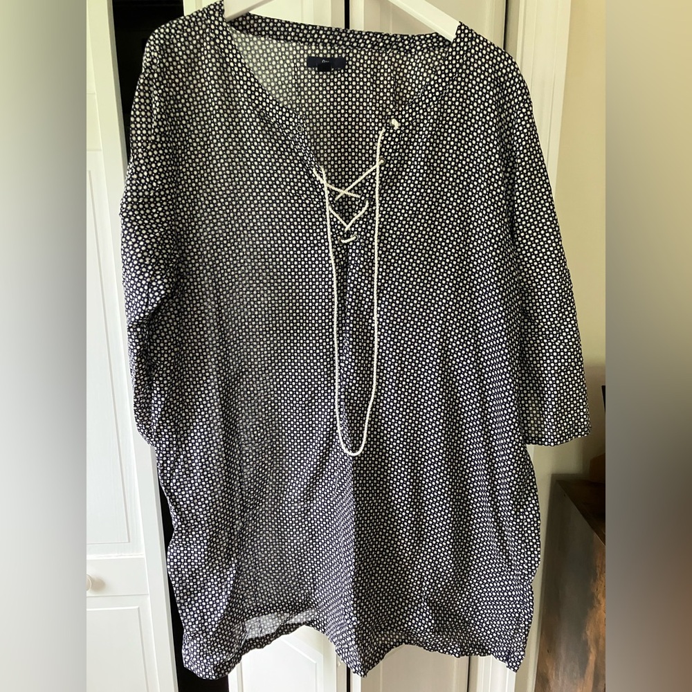 GAP Black and White 3/4 Sleeve Tie Front Tunic